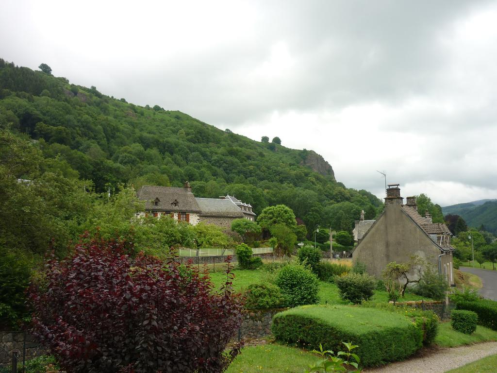 Auberge De L'Aspre Fontanges Buitenkant foto